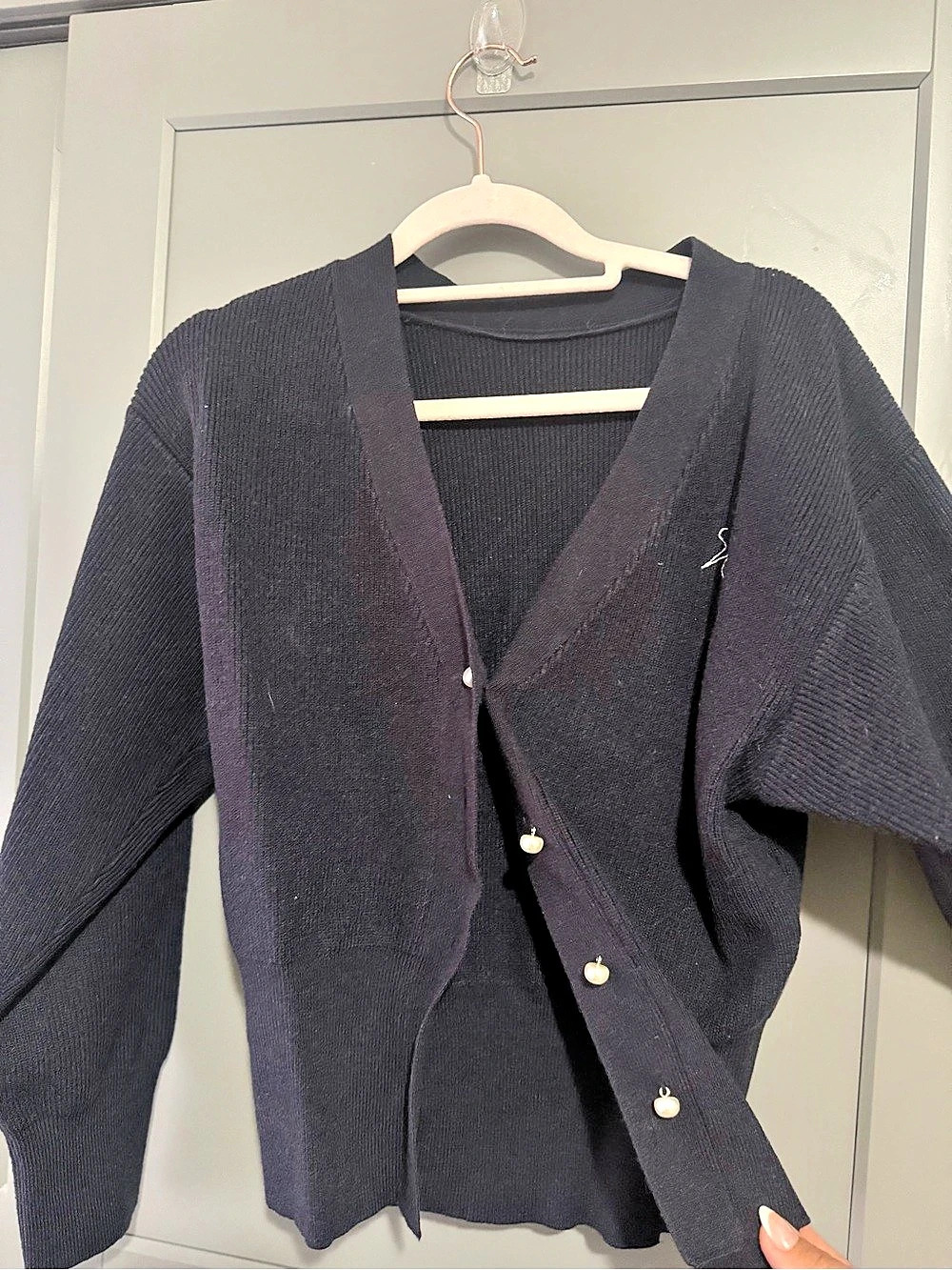 Ribbed Button-Front Cardigan in Black Like New